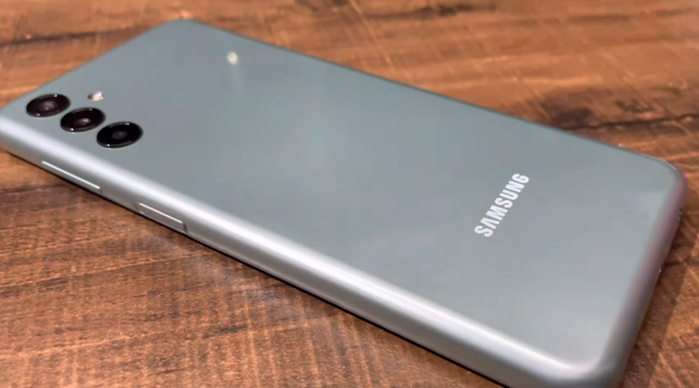  Samsung Galaxy M13