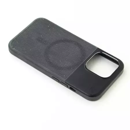 Etui Atom Studios Split Wood Fibre MagSafe do Apple iPhone 13 Pro - czarne