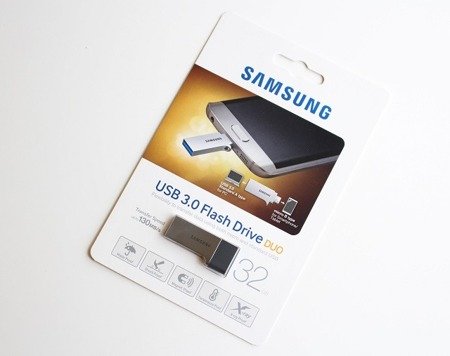 Samsung pamięć przenośna 32 GB z USB i micro-USB MUF-32CB