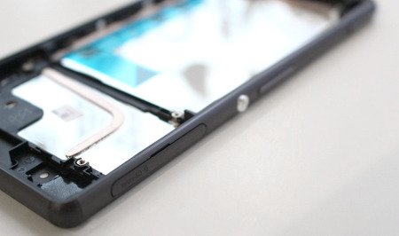 Sony Xperia Z3 wyświetlacz LCD z ramką i złączem słuchawkowym - czarny